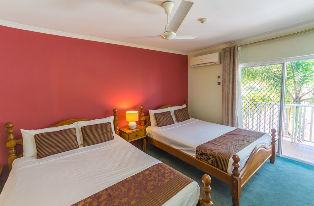Coral Tree Inn Cairns Exterior photo